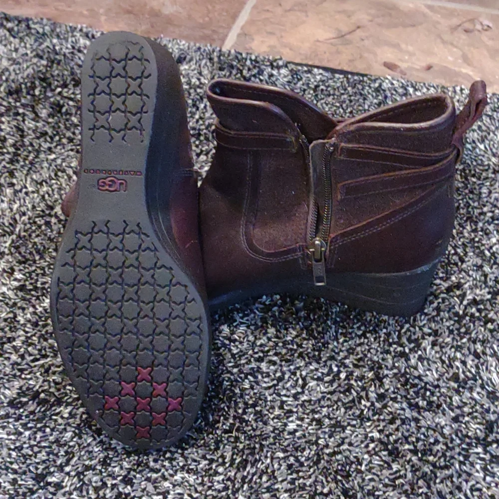 UGG boots - Picture 5 of 5